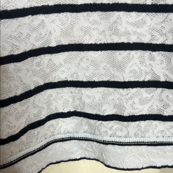 Forever 21 Black and White Striped Crop Top - Picture 6 of 7